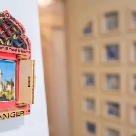 Apartman Sherezade Y La Ciudad De *