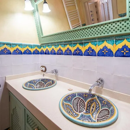 Apartman Sherezade Y La Ciudad De