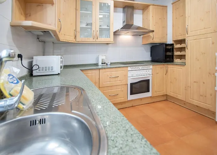 Sherezade Y La Ciudad De *