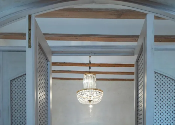 Sherezade Y La Ciudad De *