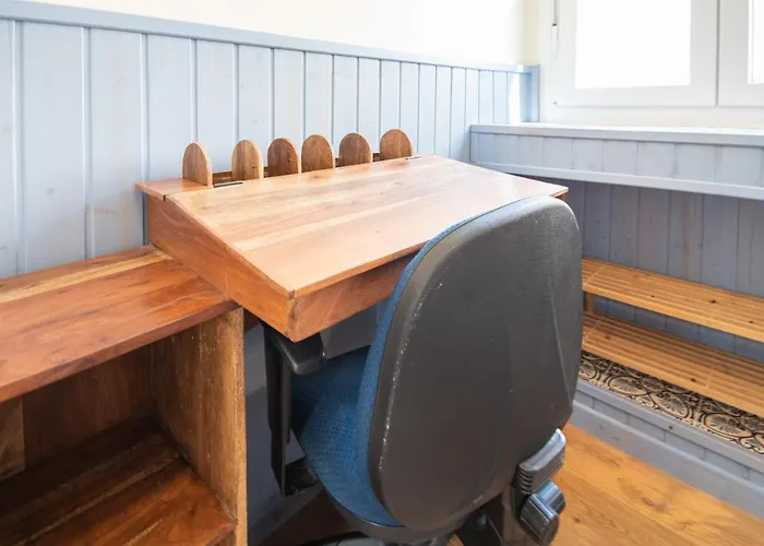 Sherezade Y La Ciudad De Cadiz