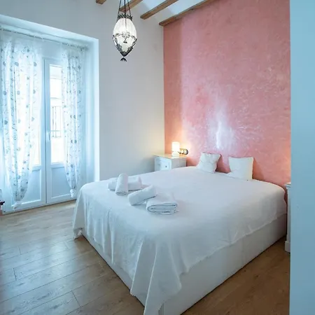 Sherezade Y La Ciudad De Cádiz