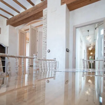 Sherezade Y La Ciudad De Appartement *