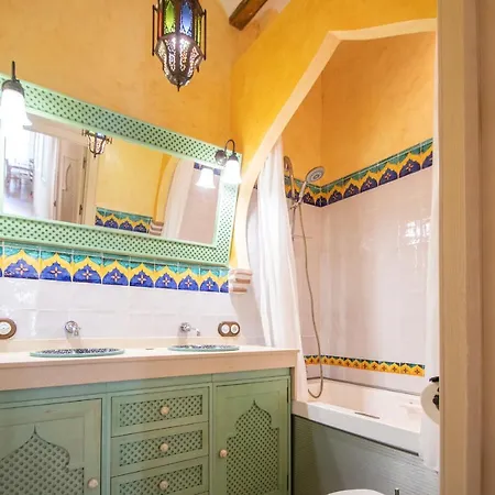 Sherezade Y La Ciudad De * Cádiz