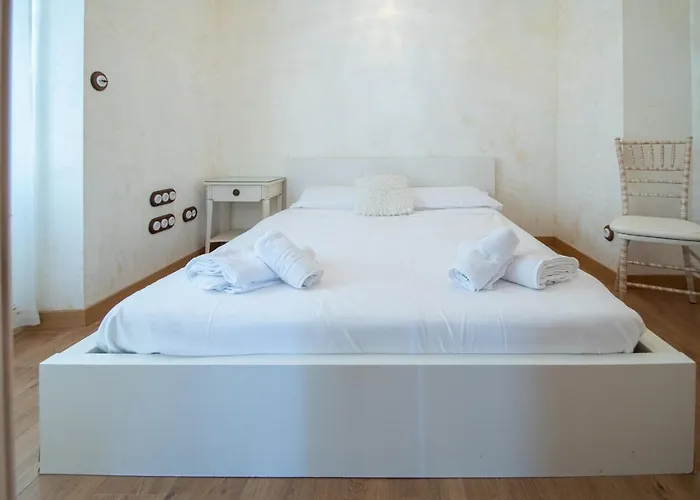 Sherezade Y La Ciudad De *