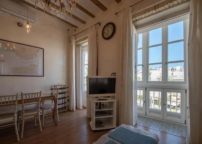 Apartman Sherezade Y La Ciudad De Cádiz